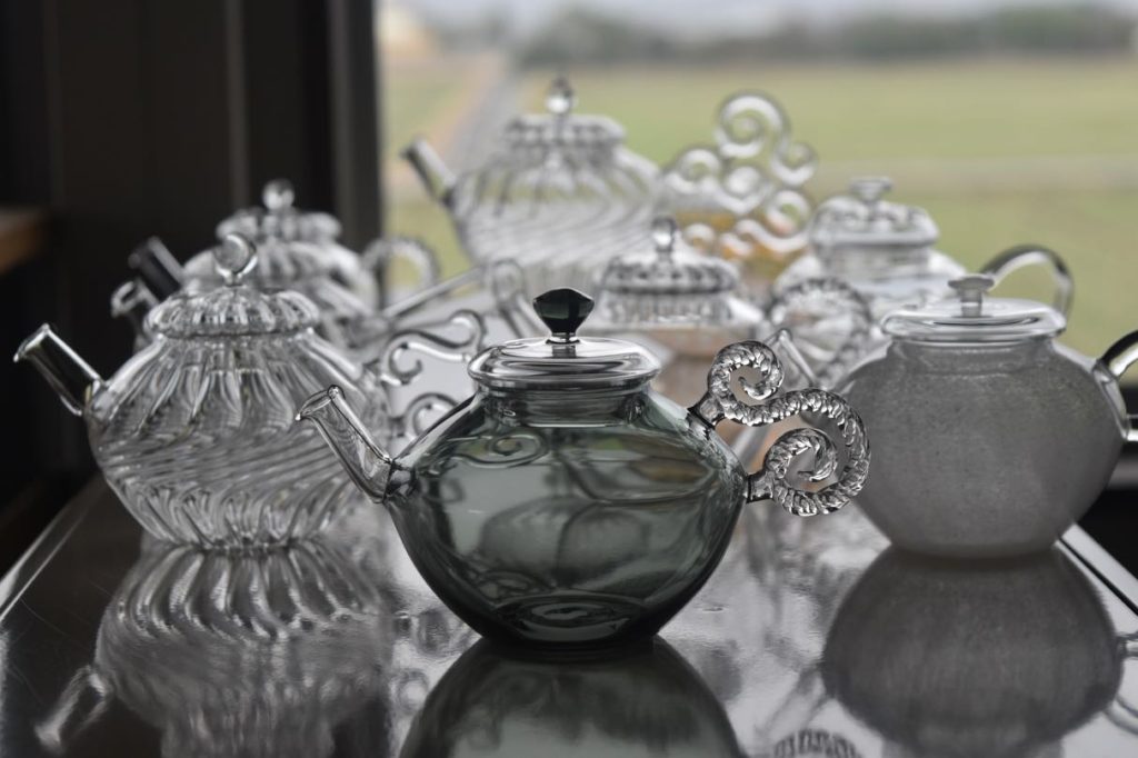 glass atelier えむに 月色の急須