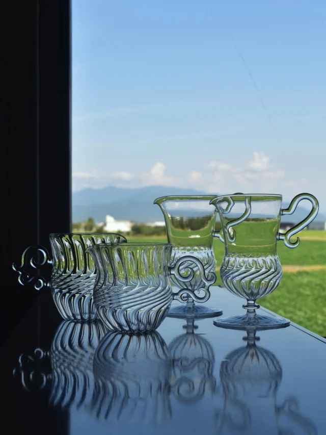 glass atelier えむに　雲 ガラスの大皿 glass atelier えむに｜ふたつの技法のマッチングとアートの感性